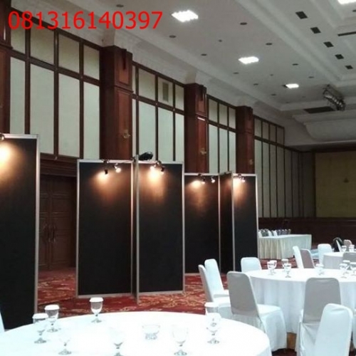 Partisi Pameran Foto R8 Depok 